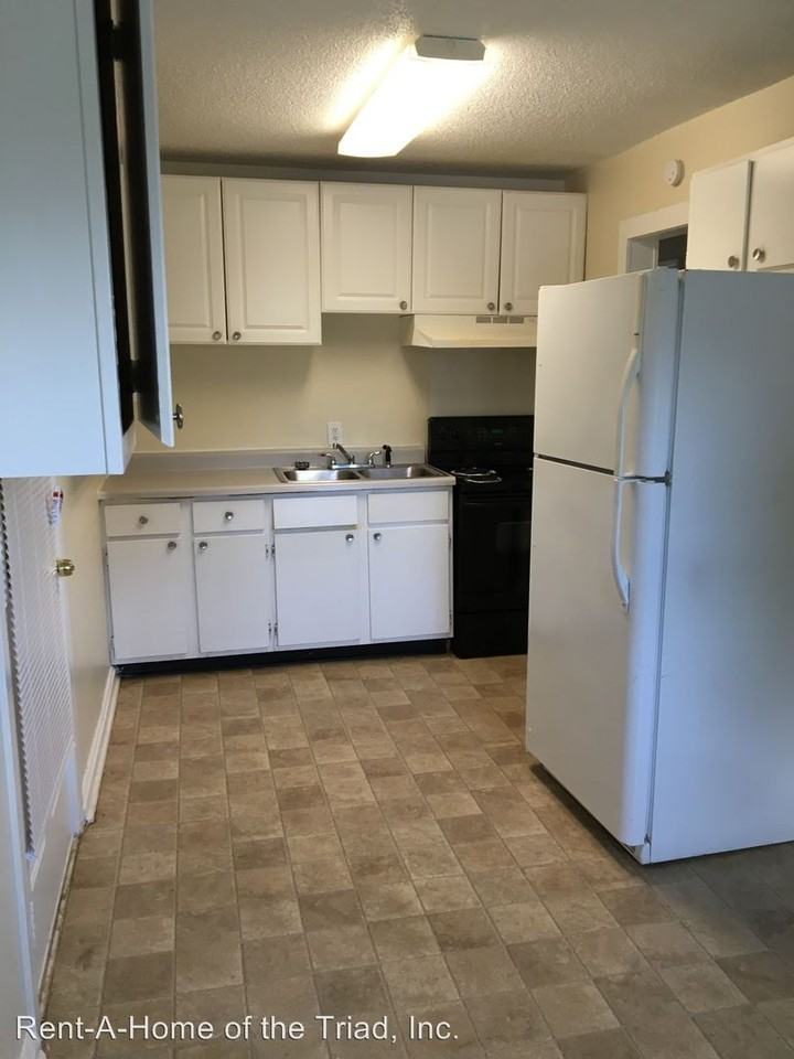 1501 Lincoln St - Photo 2 of 6