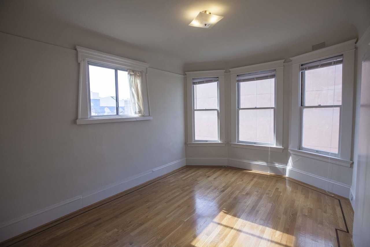 1580 Jackson Street - Photo 3 of 8