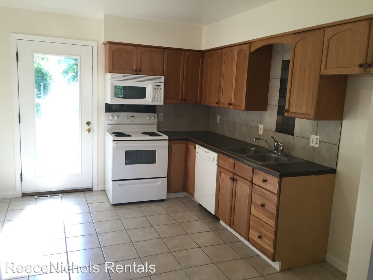 109 S Glenwood Ave - Photo 3 of 8