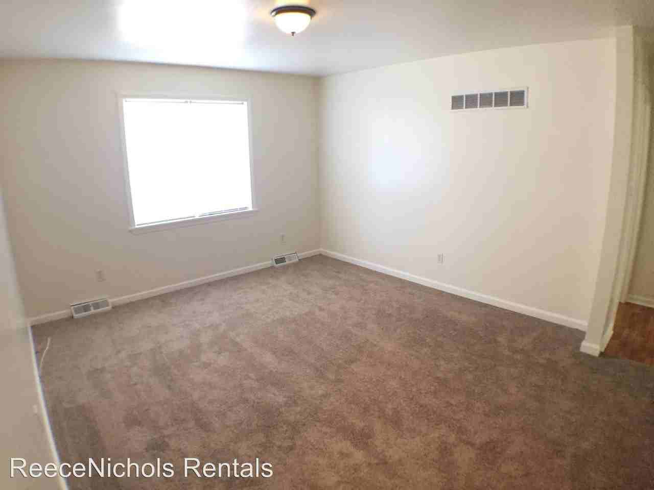 107 S Glenwood Ave - Photo 2 of 7