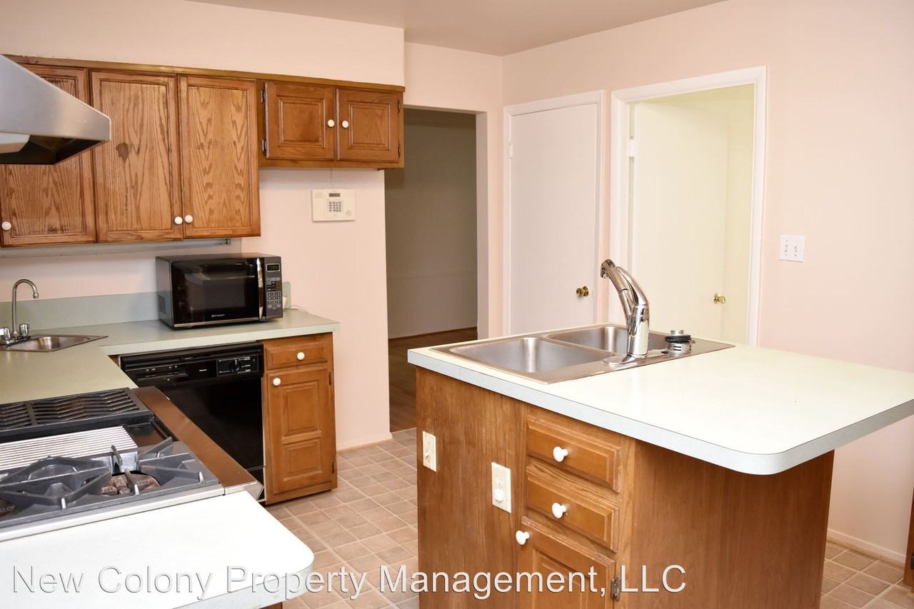 1305 Gresham Rd - Photo 3 of 22