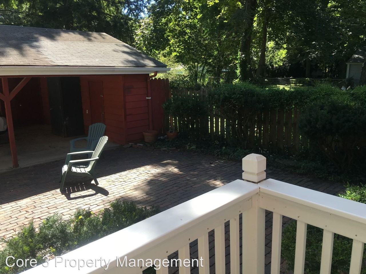 1710 Noble Ave - Photo 2 of 10