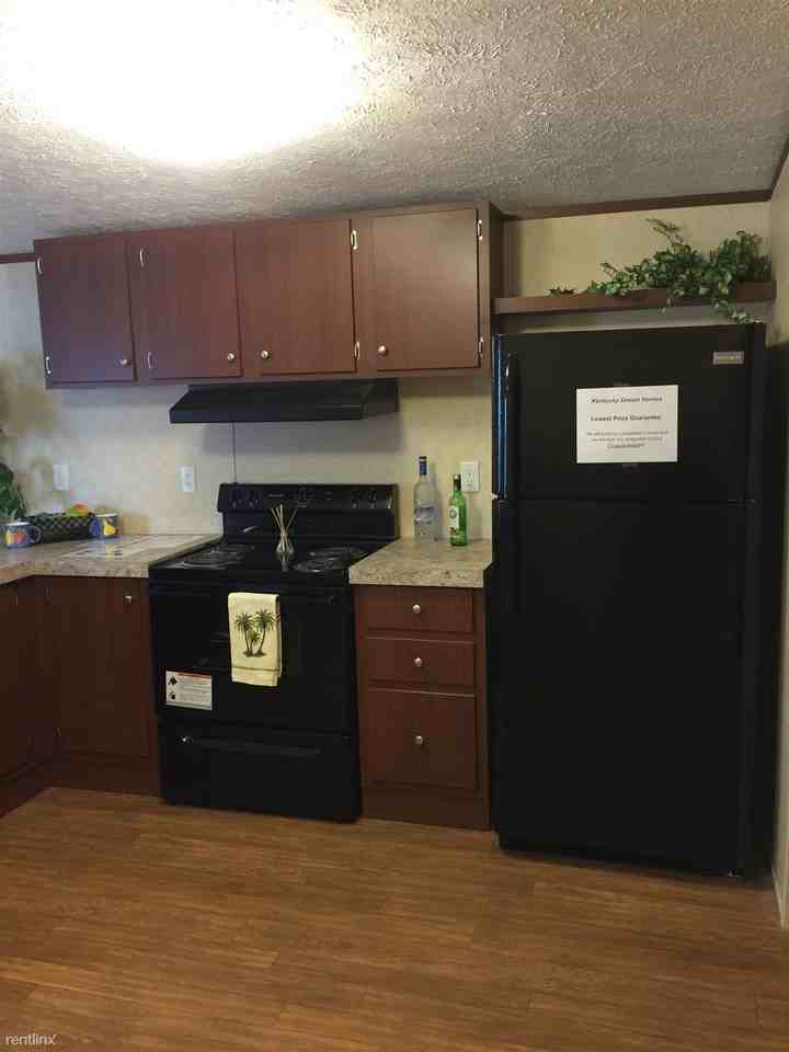 6841 Leslie Ln - Photo 2 of 10