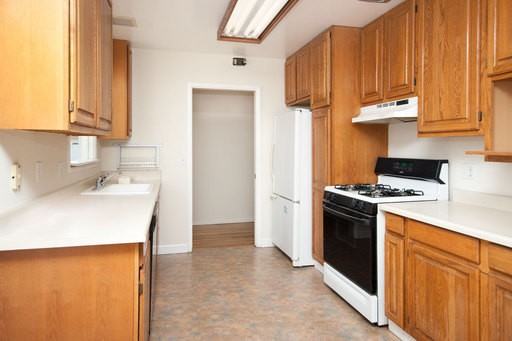 1420 Sequoia Ave - Photo 3 of 10