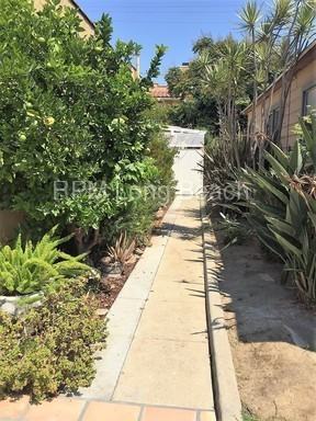 1332 Quincy Ave - Photo 3 of 14