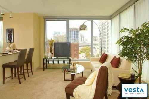 300 North Canal Street - Photo 3 of 10