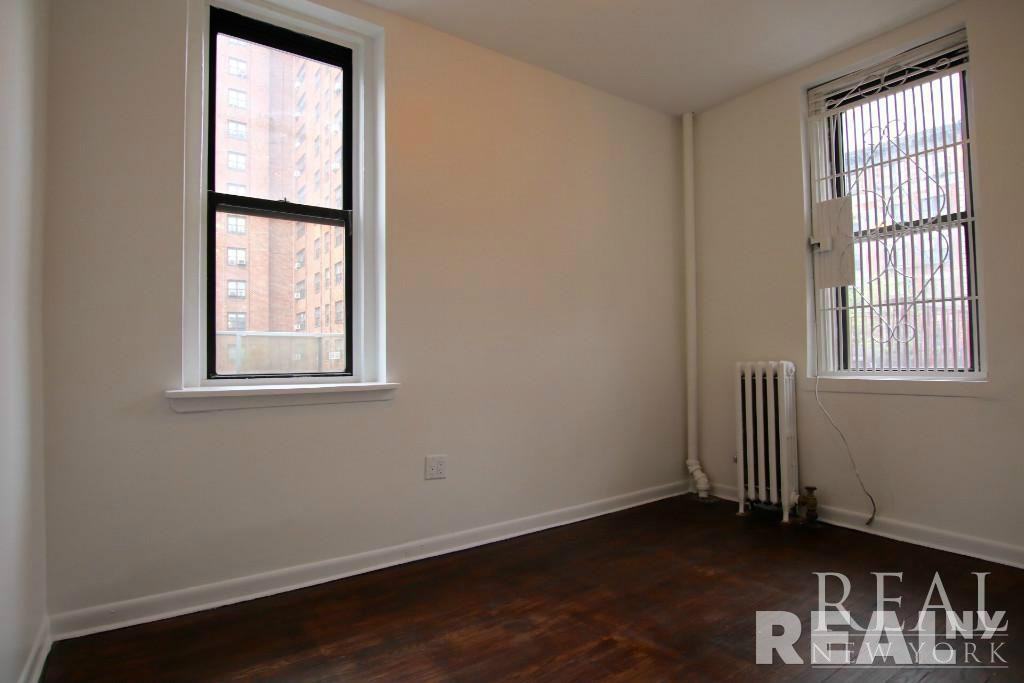 201 Allen St 4A - Photo 3 of 4