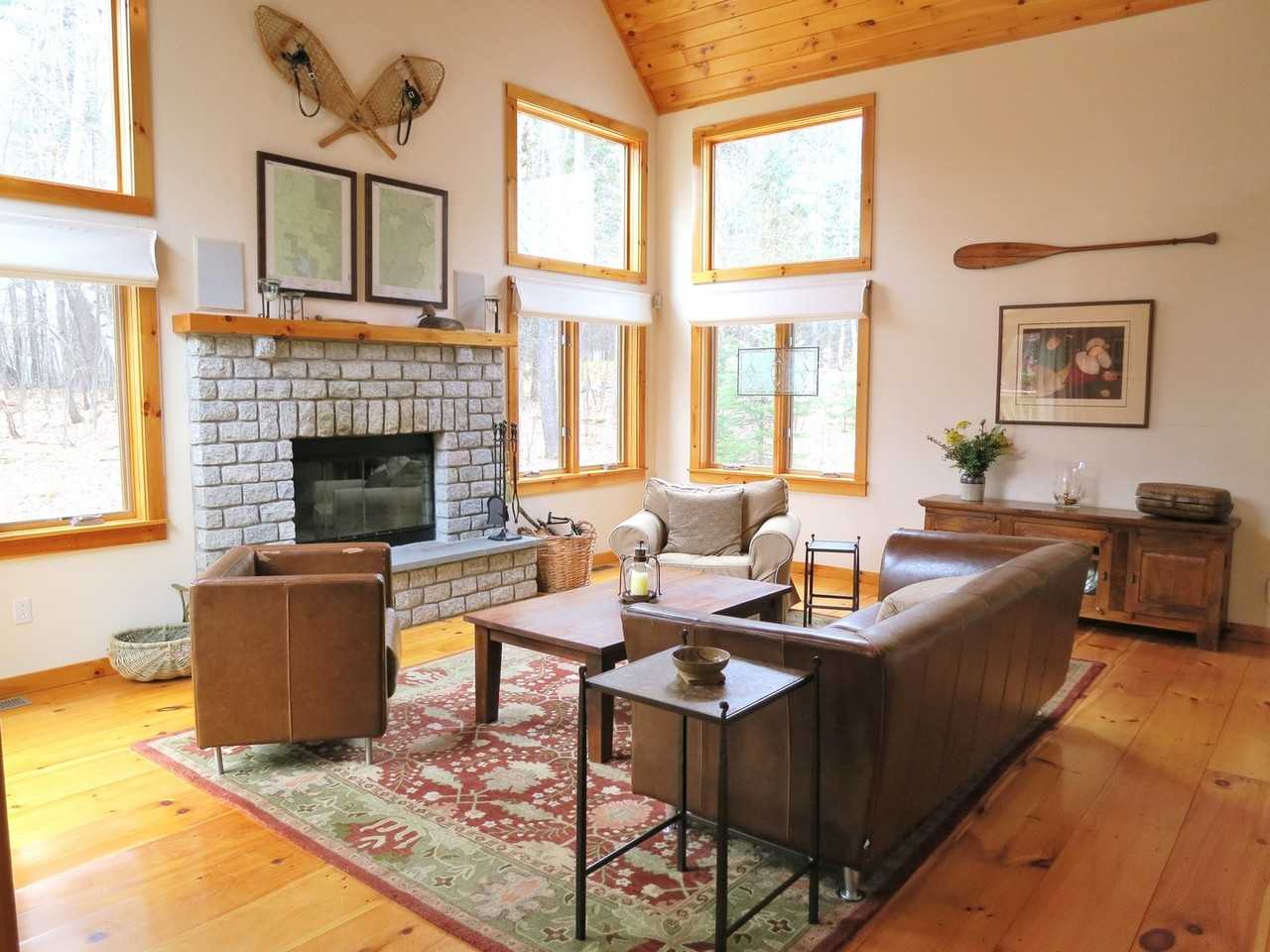 208 Shady Ln - Photo 3 of 23