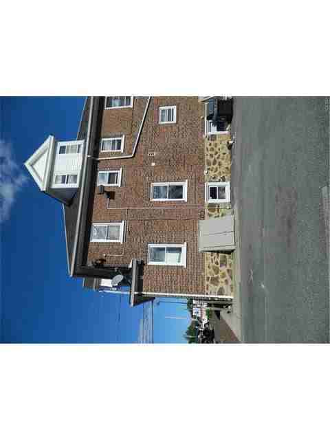1662 Main St - Photo 3 of 7