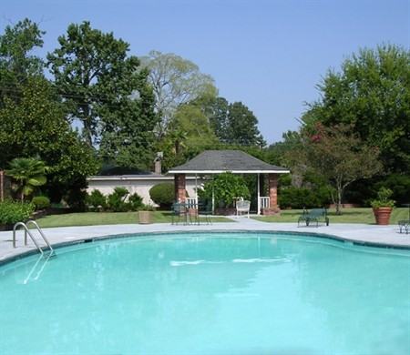 520 Wooddale Boulevard - Photo 3 of 19