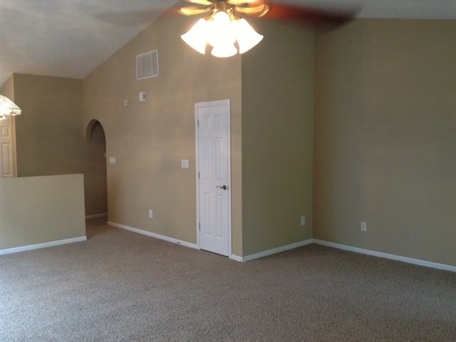 6408 Bradshire Ct - Photo 3 of 8