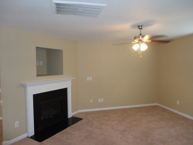 5303 Liberty Hall Cir - Photo 3 of 10