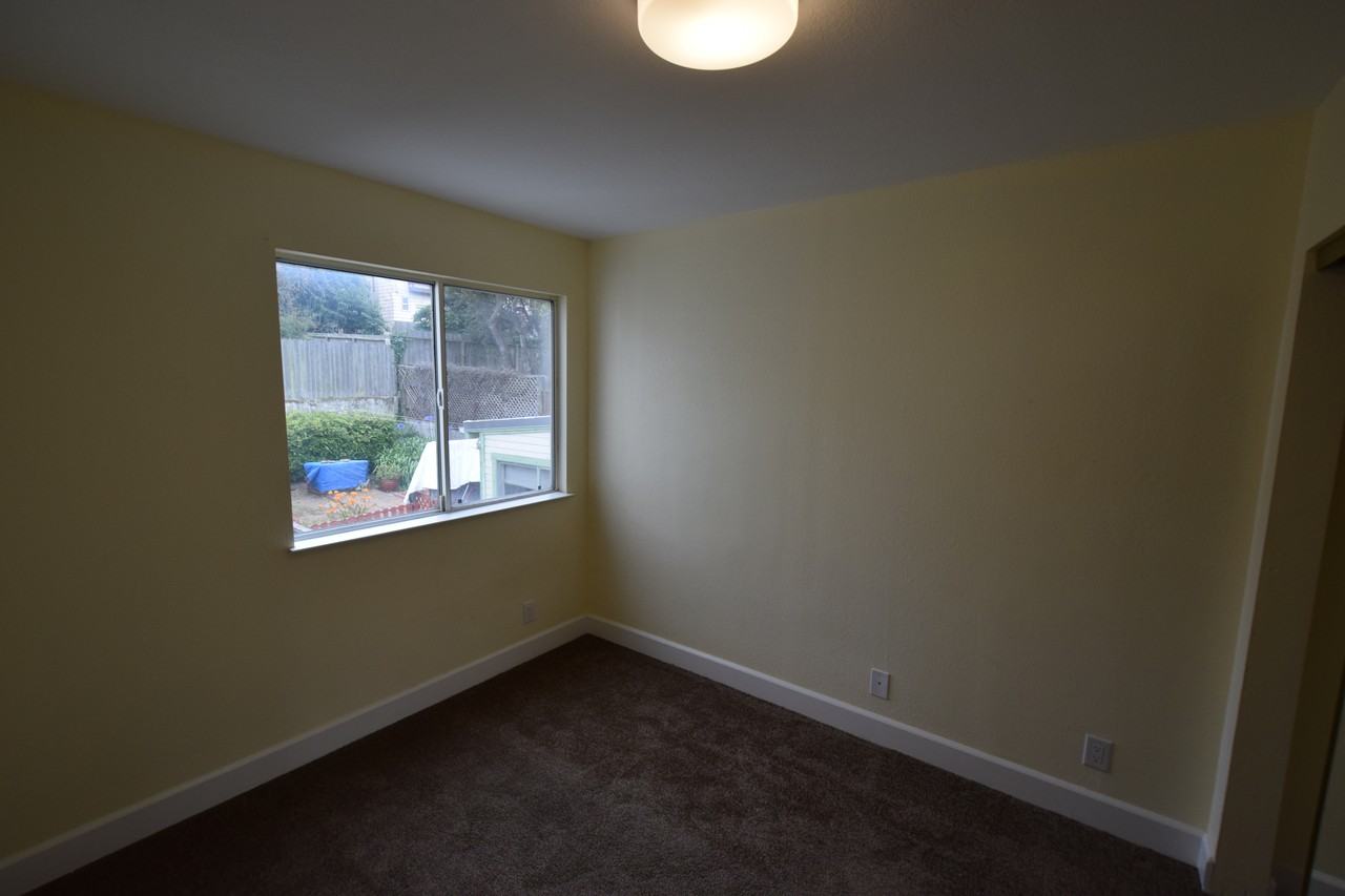 583 London Street - Photo 2 of 10