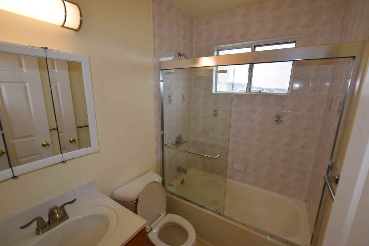 583 London Street - Photo 3 of 10