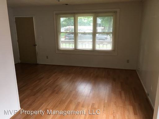 705 Lee Ct - Photo 2 of 7