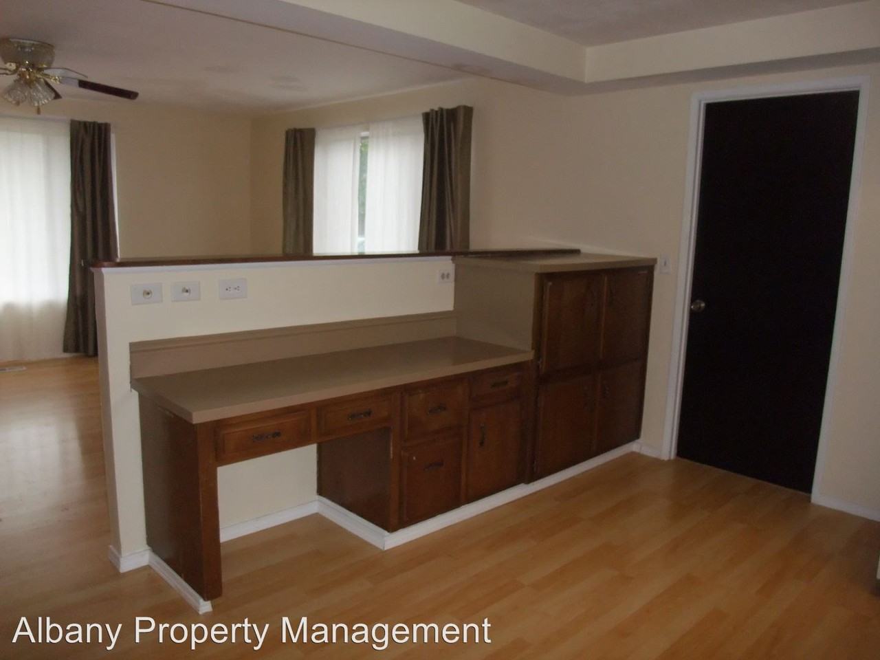 333 Tanglewood Ct - Photo 3 of 13