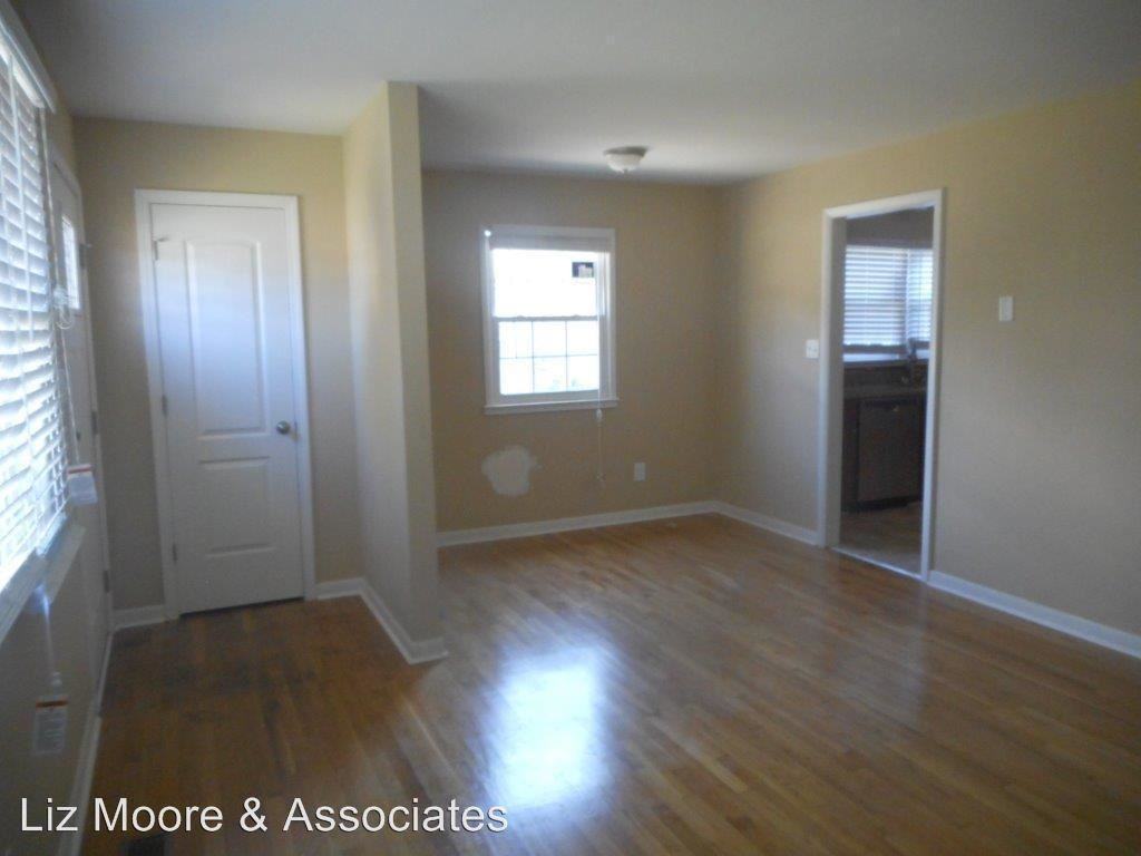 2613 Oak Ave - Photo 2 of 11