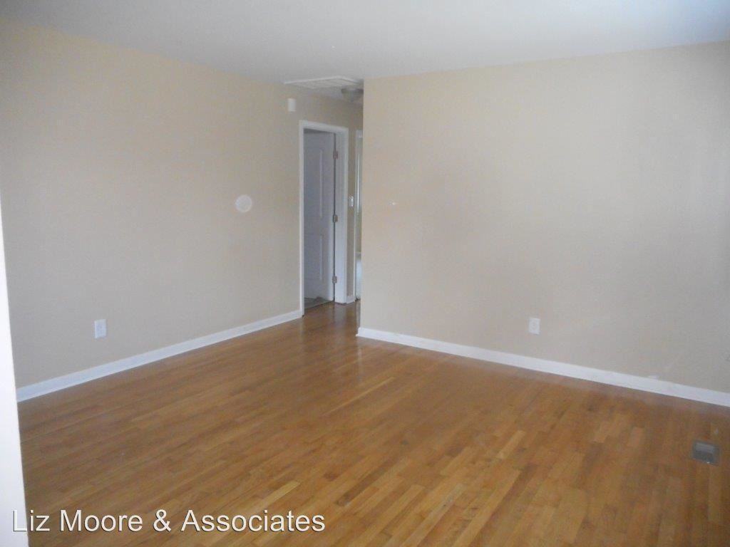 2613 Oak Ave - Photo 3 of 11