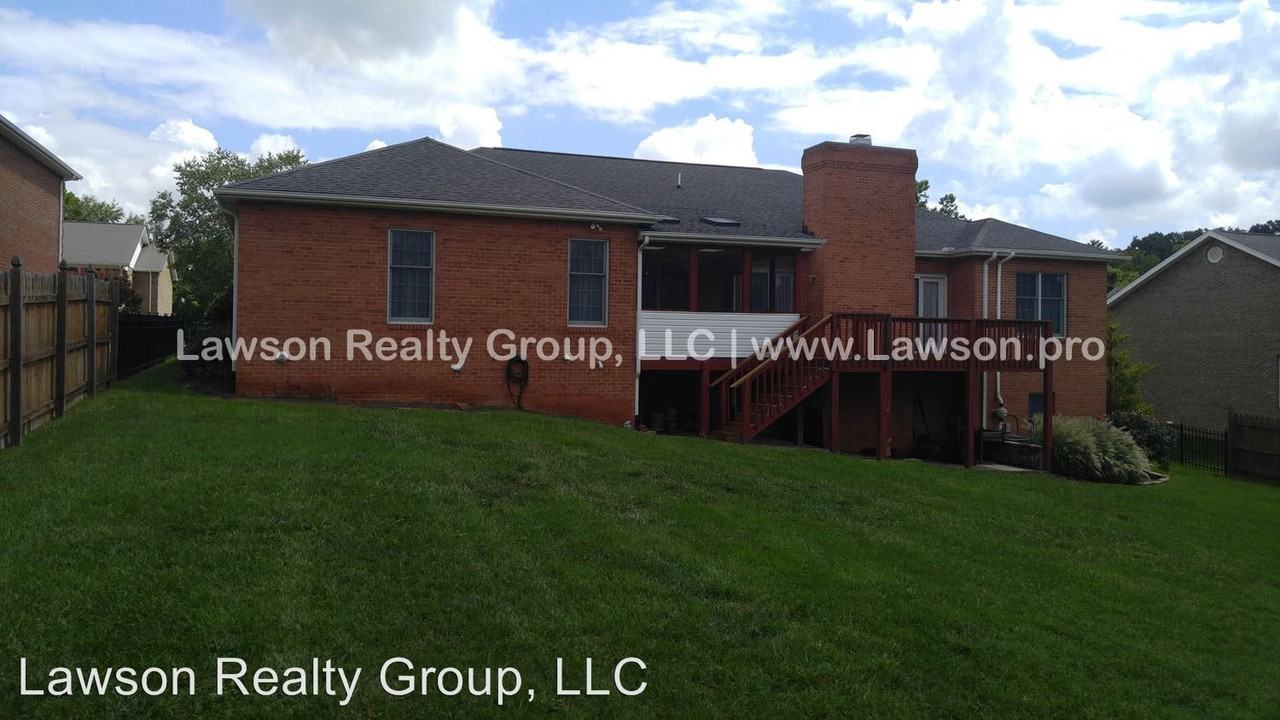 1413 Cravens Creek Ln SW - Photo 3 of 37