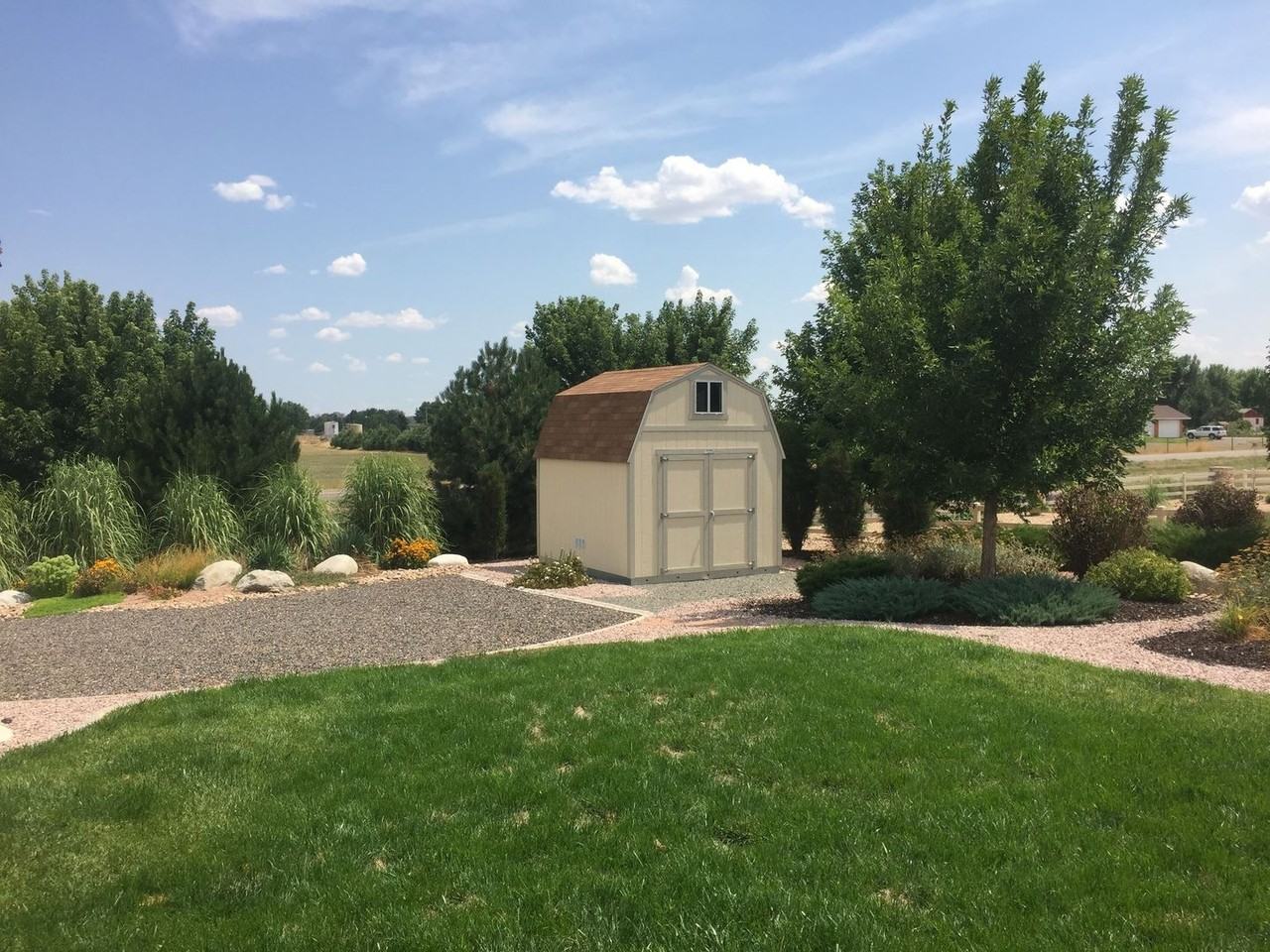 9158 Forest St - Photo 3 of 37