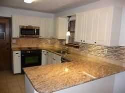 1709 Pinehill Ln - Photo 3 of 9