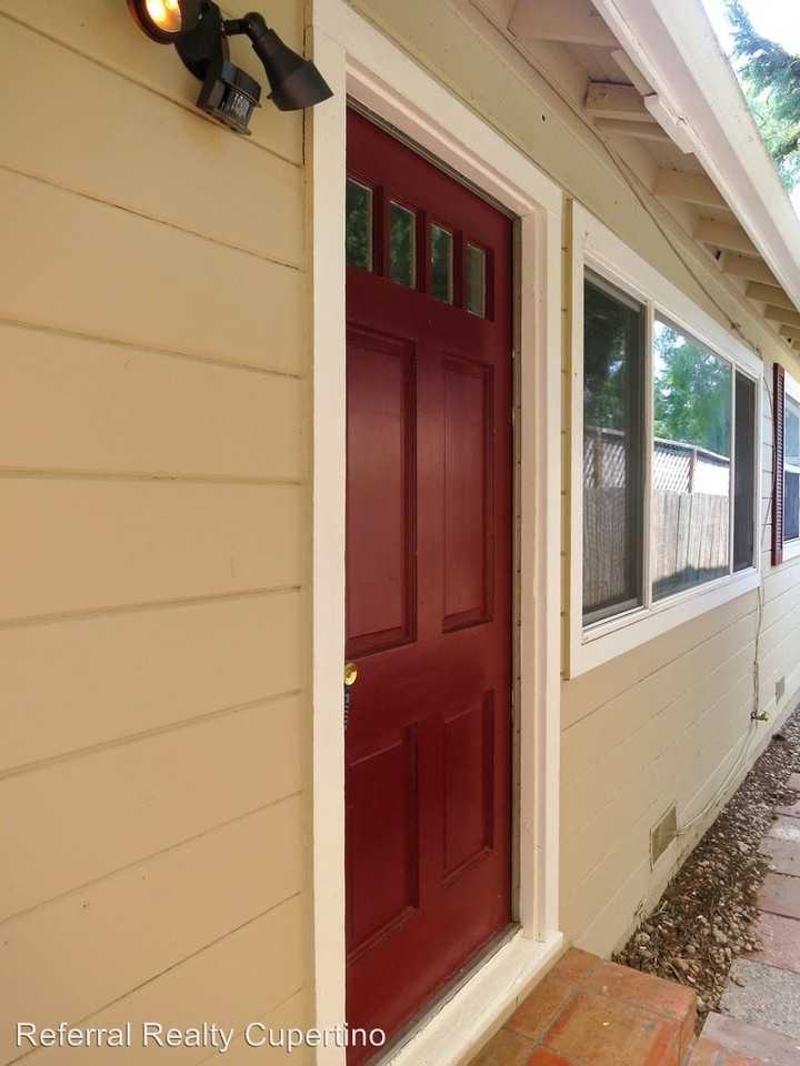 375 S 22nd St - Photo 2 of 24