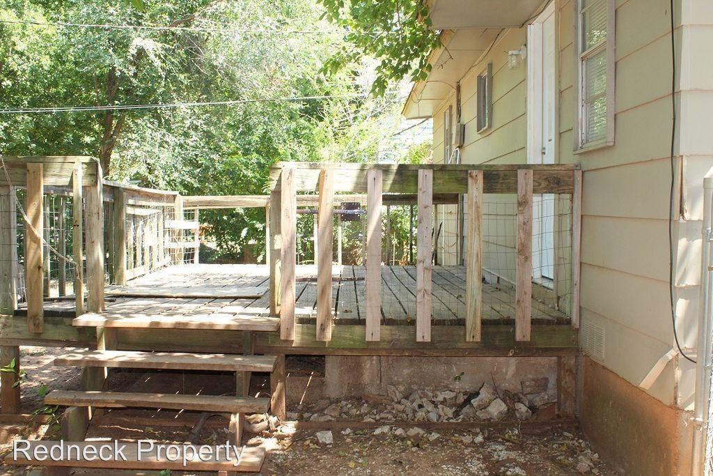 49 SW 56th St - Photo 2 of 10
