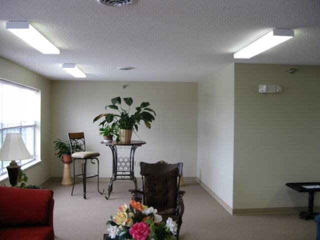 402 West 14th Street - Photo 3 of 8