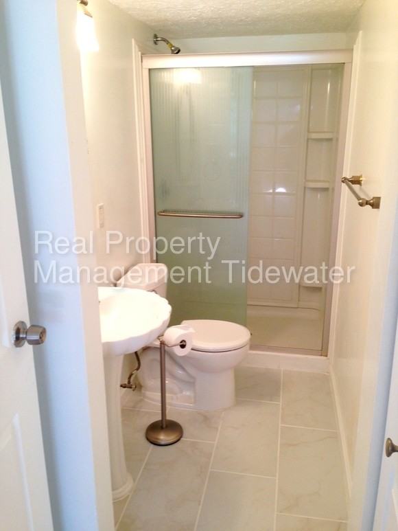 235 Charlotte Dr - Photo 3 of 21