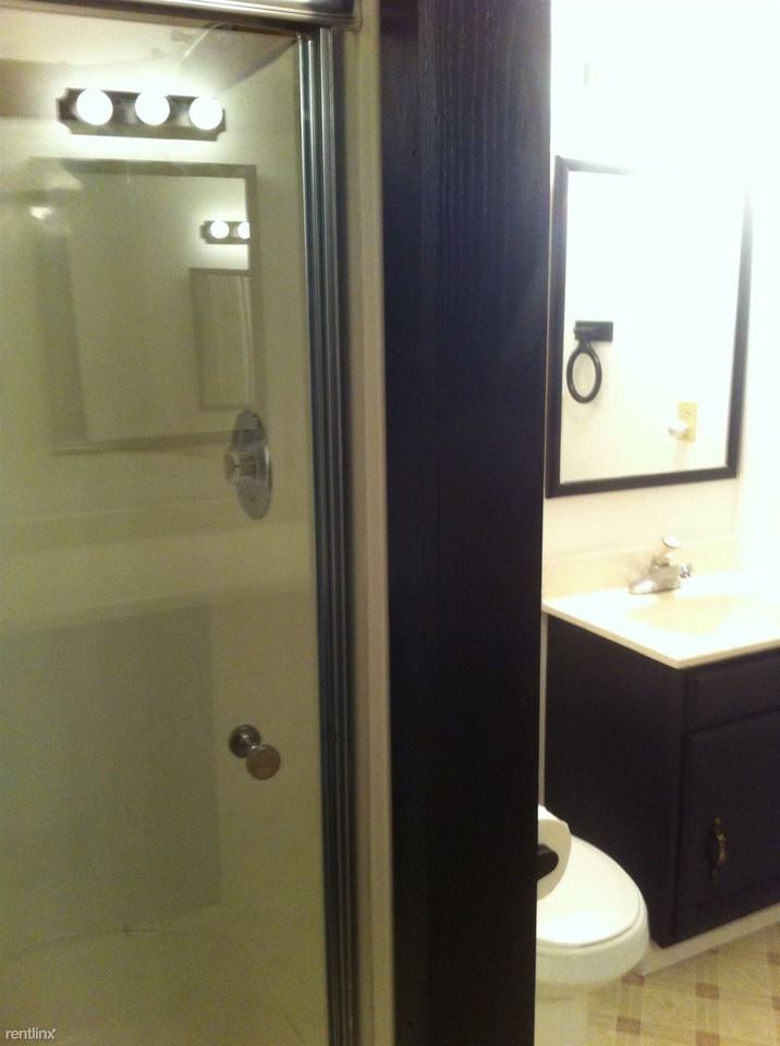 295 E Pioneer Ave - Photo 3 of 6