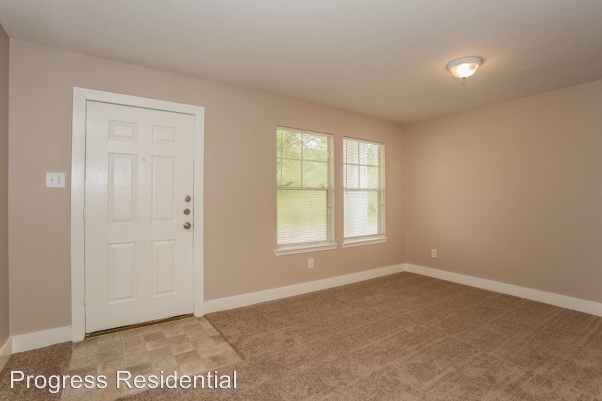 15836 S Lake Houston Pkwy - Photo 2 of 12