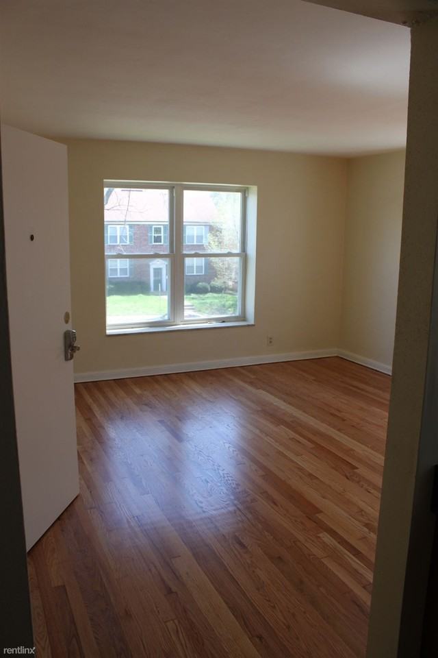 6927 Chippewa St - Photo 2 of 5