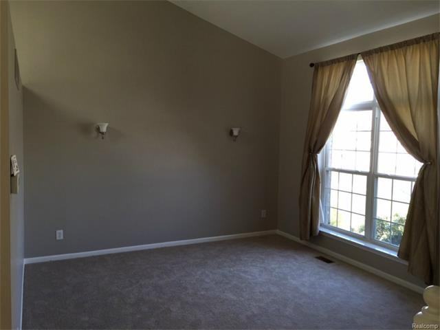 46 Eagle Ridge Rd - Photo 2 of 11