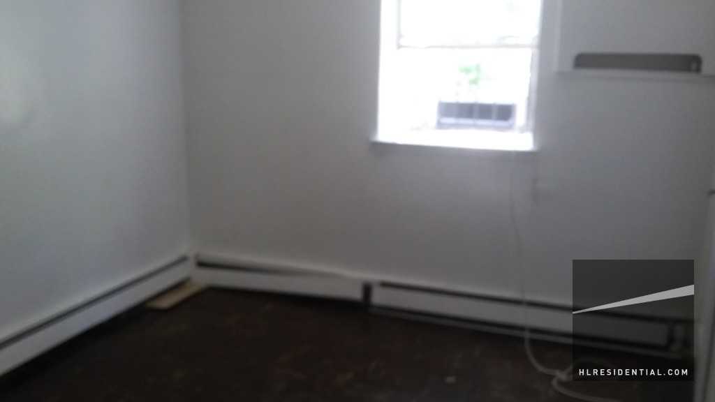 22-34 92nd St 1 - Photo 3 of 5