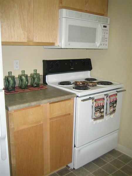 Fairway Meadows Apartments I and II - Photo 3 of 13