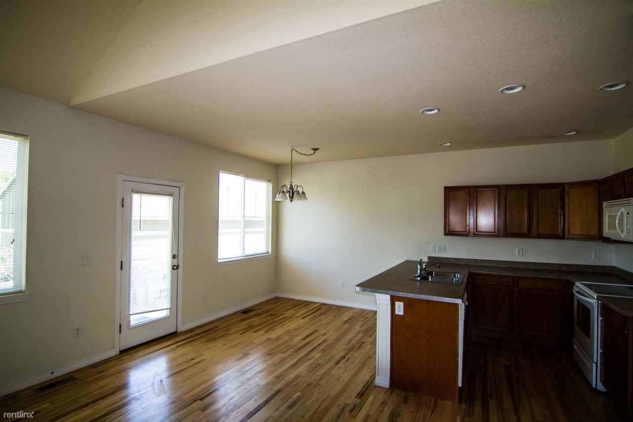 2214 Trestle Rd - Photo 3 of 11