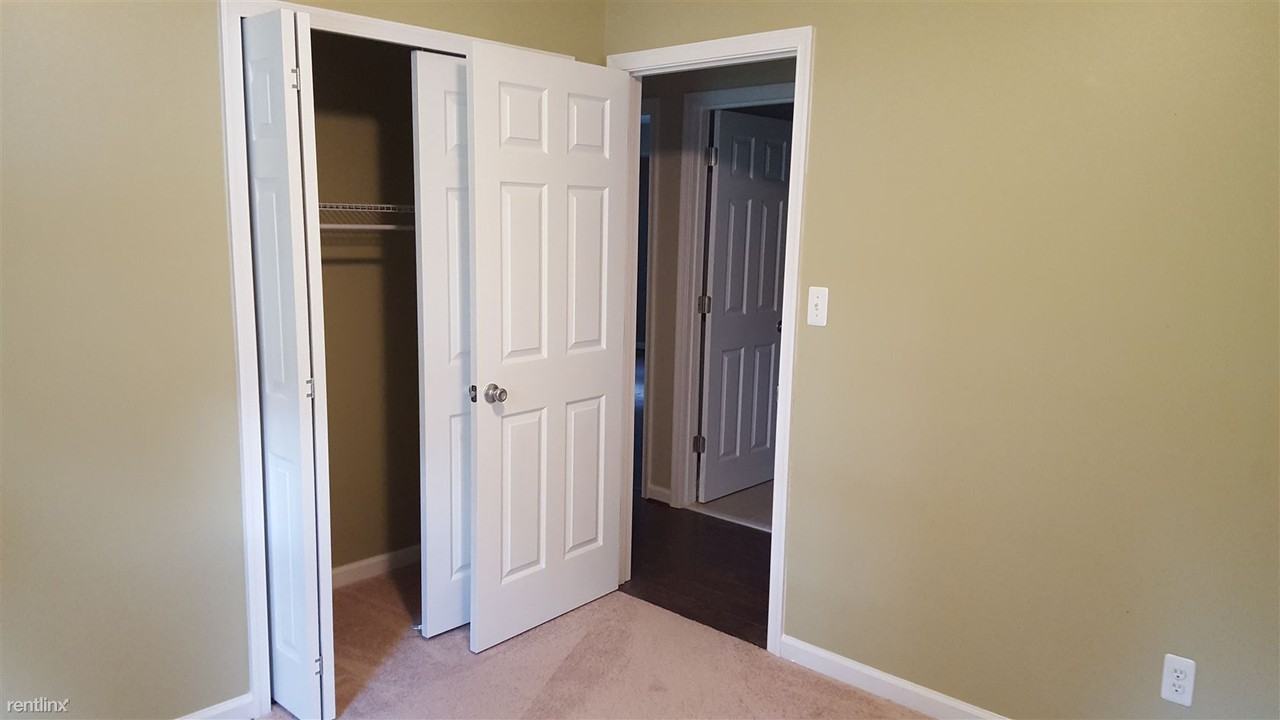 105 Estelle Ct - Photo 2 of 11