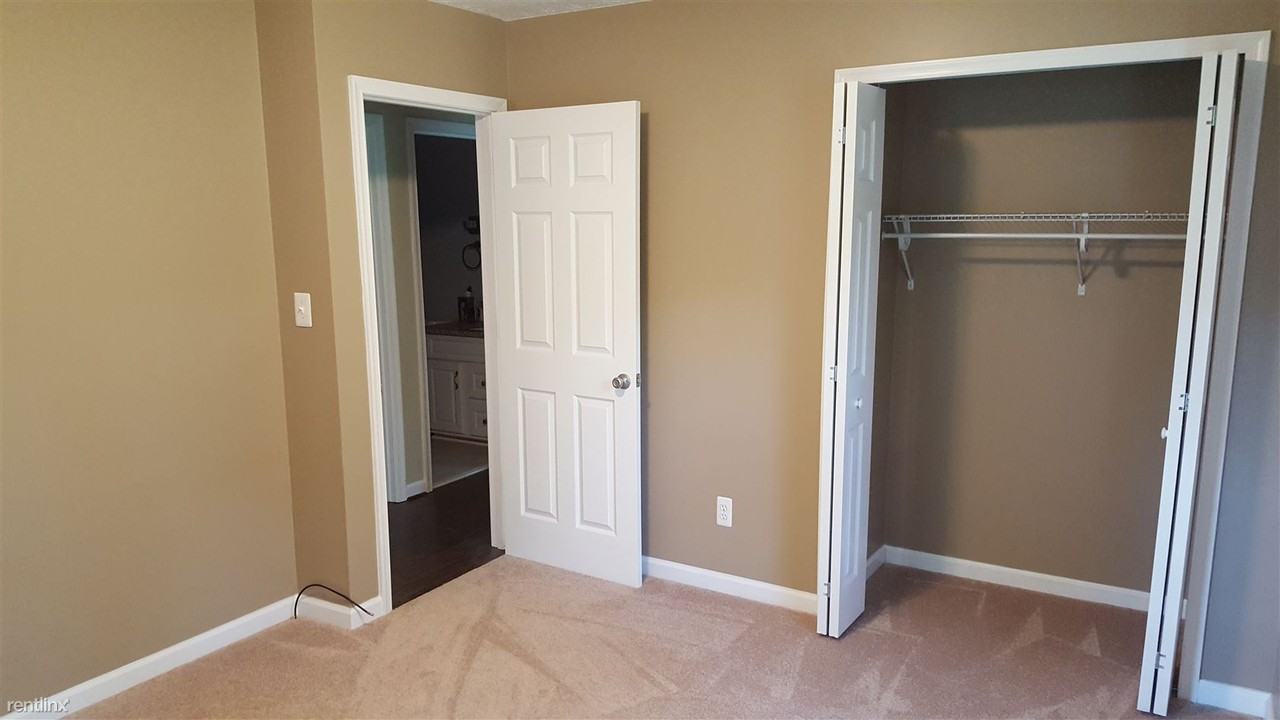 105 Estelle Ct - Photo 3 of 11