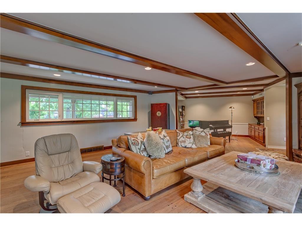 1616 Randel Rd - Photo 2 of 20