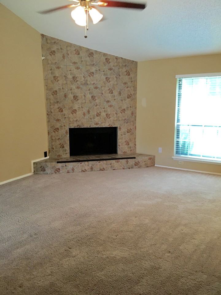 22511 Leedstown Ln - Photo 2 of 13
