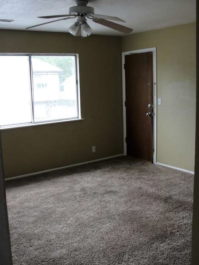 370 W 550 N - Photo 3 of 7