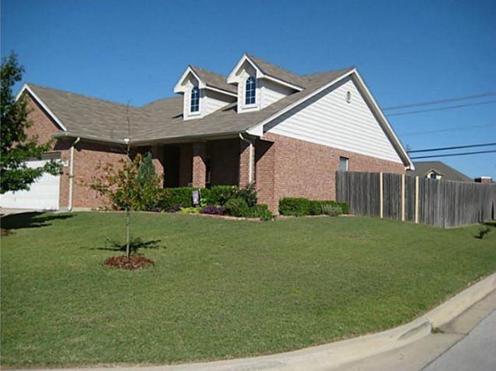 640 Caravan Dr - Photo 2 of 31