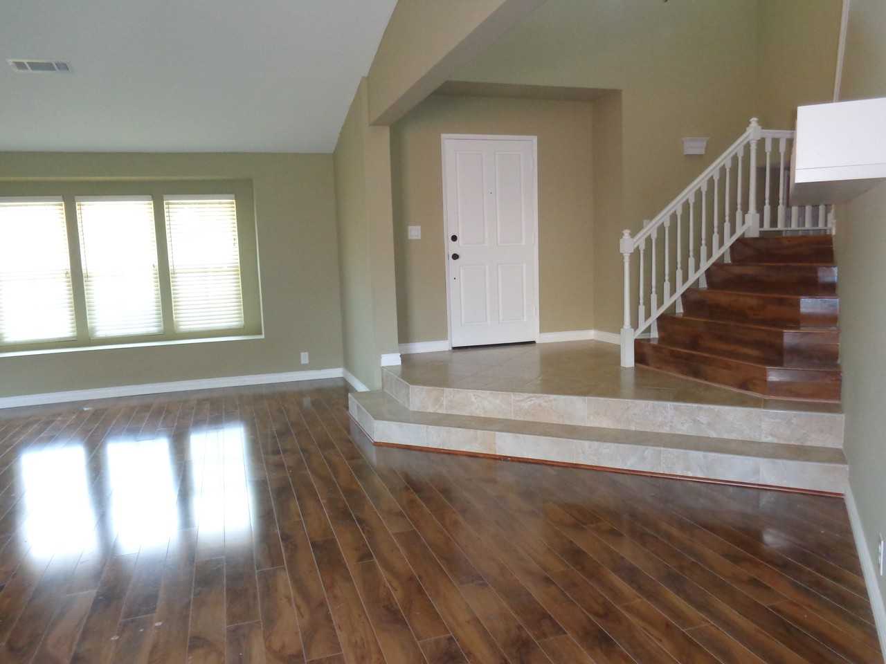 2210 Devonshire Dr - Photo 2 of 15