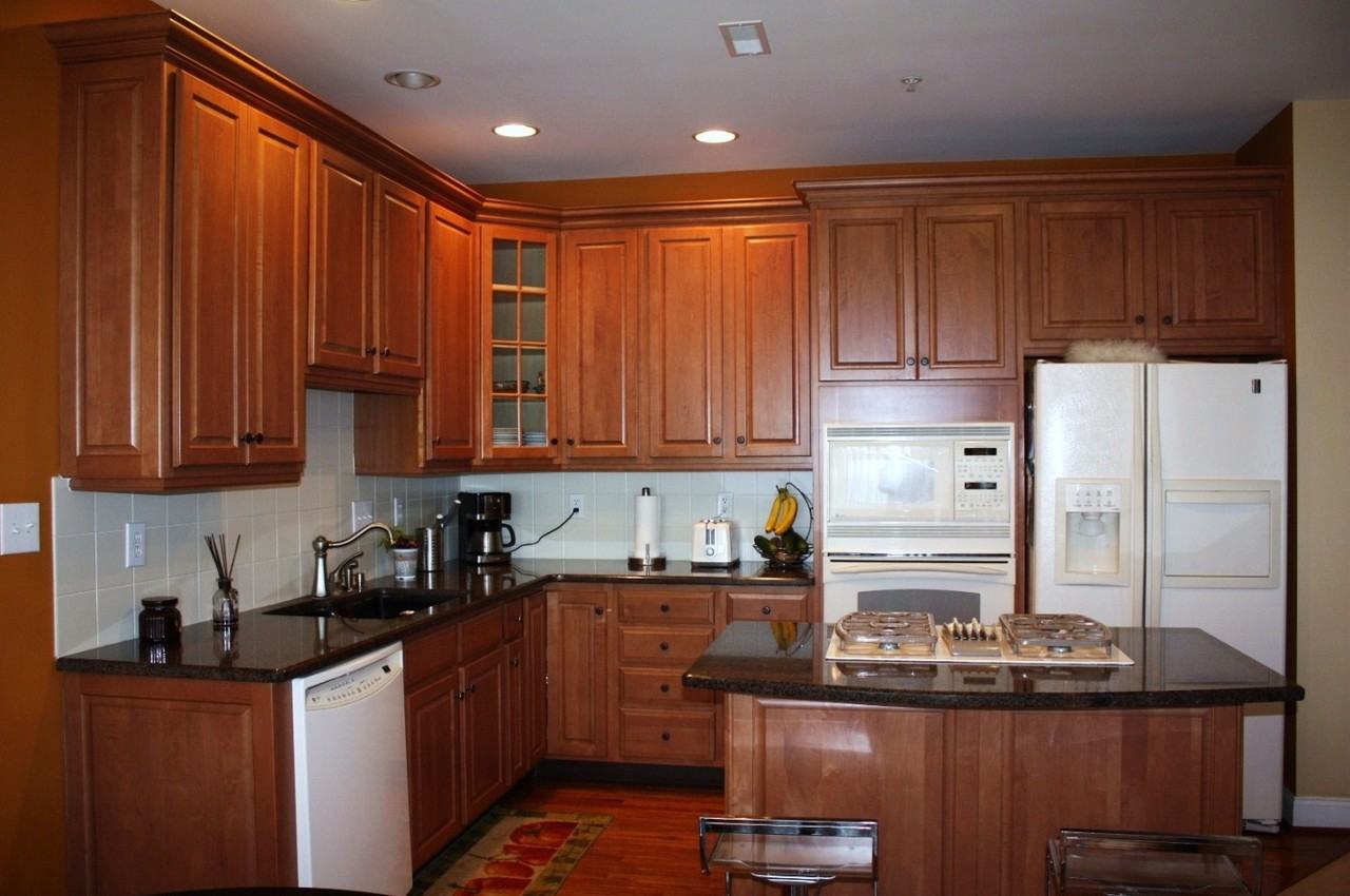 2376 Dorchester Street East - Photo 2 of 24