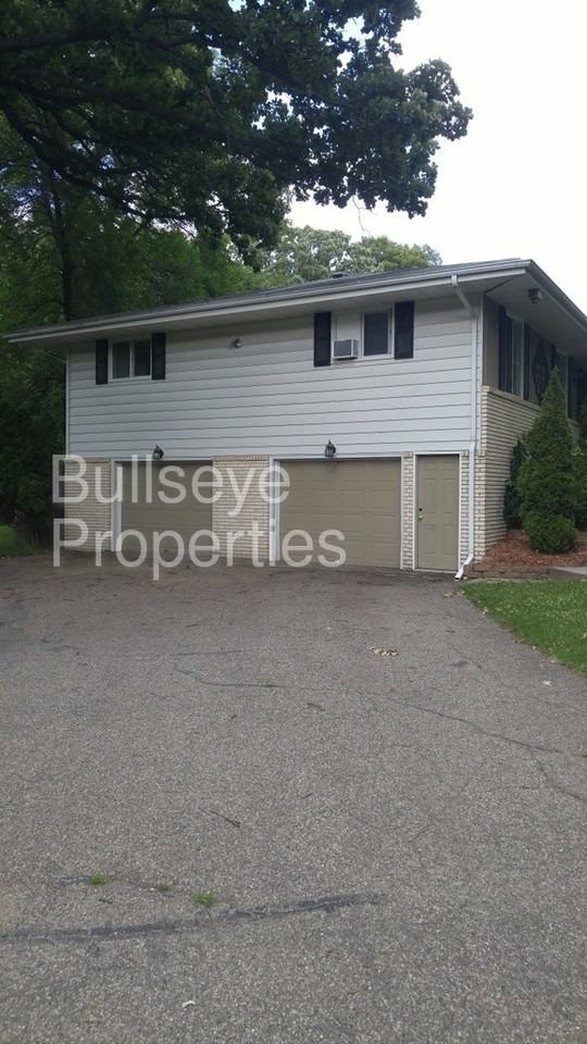 18616 Spring Crest Dr - Photo 2 of 15