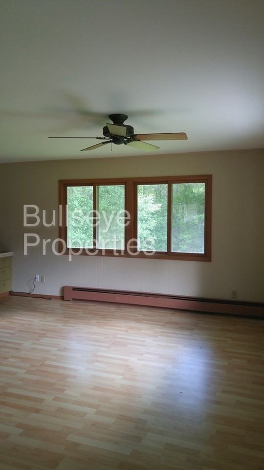 18616 Spring Crest Dr - Photo 3 of 15