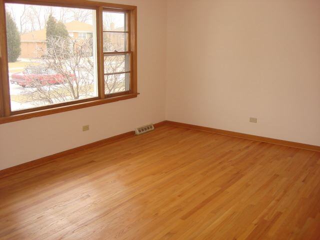 7736 S Octavia Ave - Photo 3 of 10
