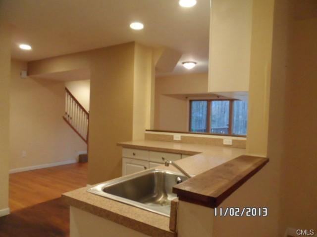 24 Squash Hollow Rd - Photo 3 of 15