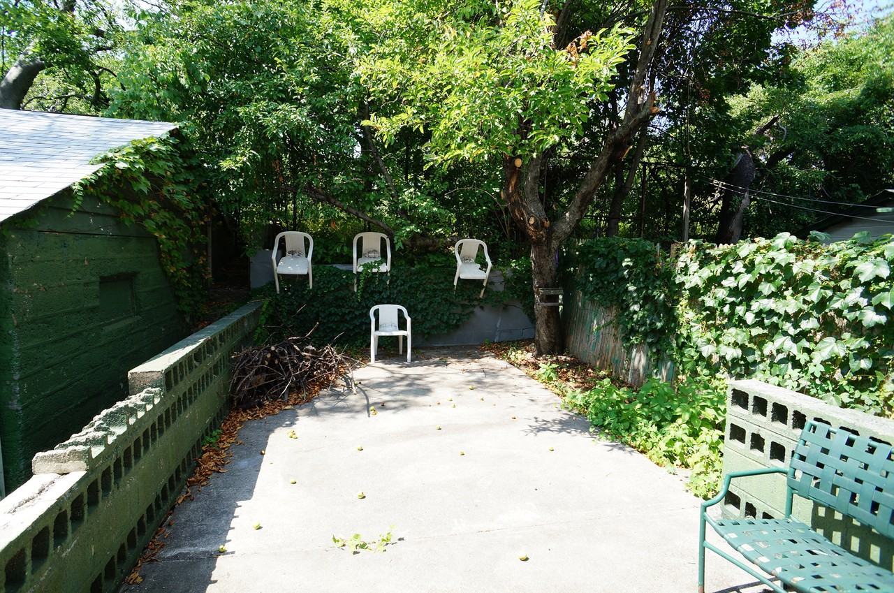 1865 Harrison Ave #1 - Photo 3 of 11