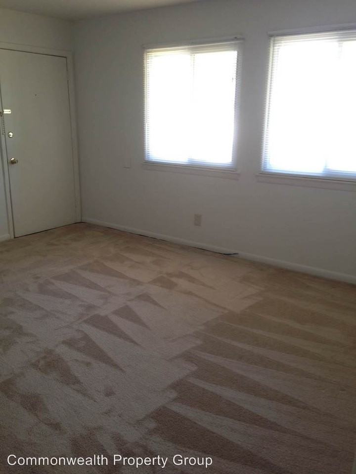 8 Pollux Circle East - Photo 3 of 9